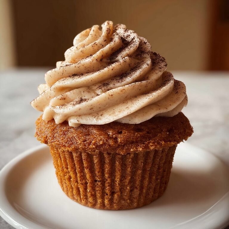 Delicious Pumpkin Cupcakes with Cinnamon Cream Cheese Frosting Recipe