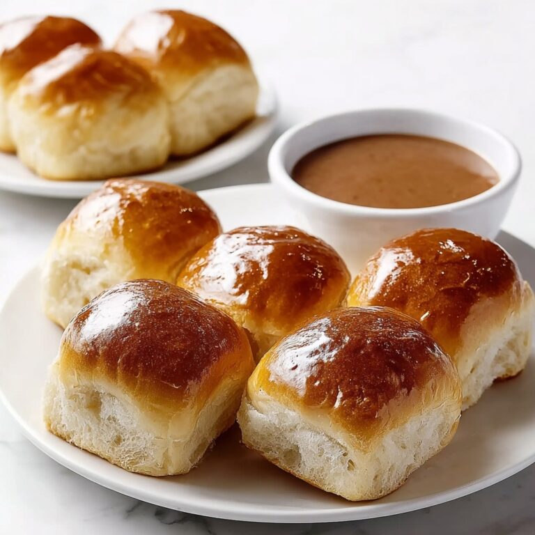 Texas Roadhouse’s Soft and Fluffy Homemade Rolls Recipe